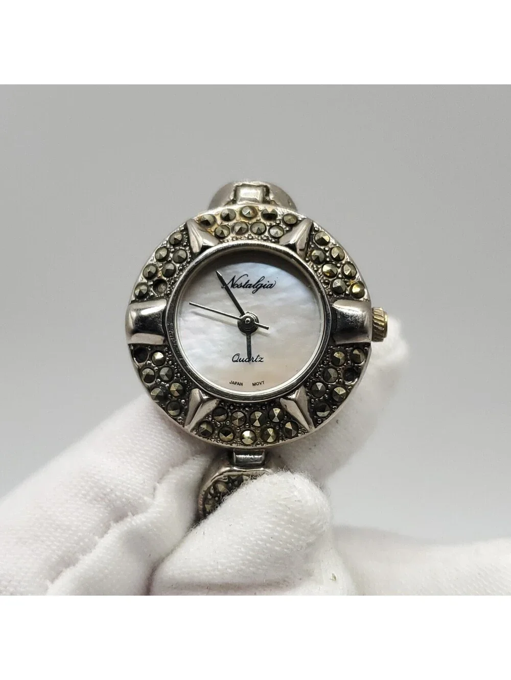 Nostalgia Quartz Gem Band Womens 22mm Watch MOP Dial New Battery